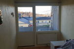 Balkongdörr med bröstning